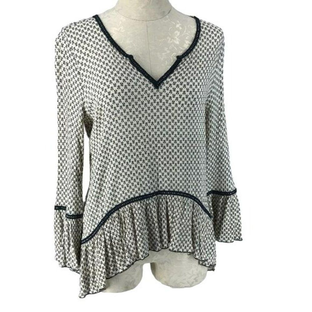 Living Doll Los Angeles Woman's Peasant Bell Sleeve Vneck Peplum Blouse Medium‎